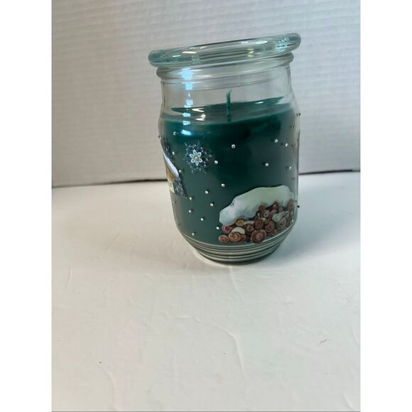 Handmade detailed winter scene with snowy houses and evergreen trees - Picture 2 of 4